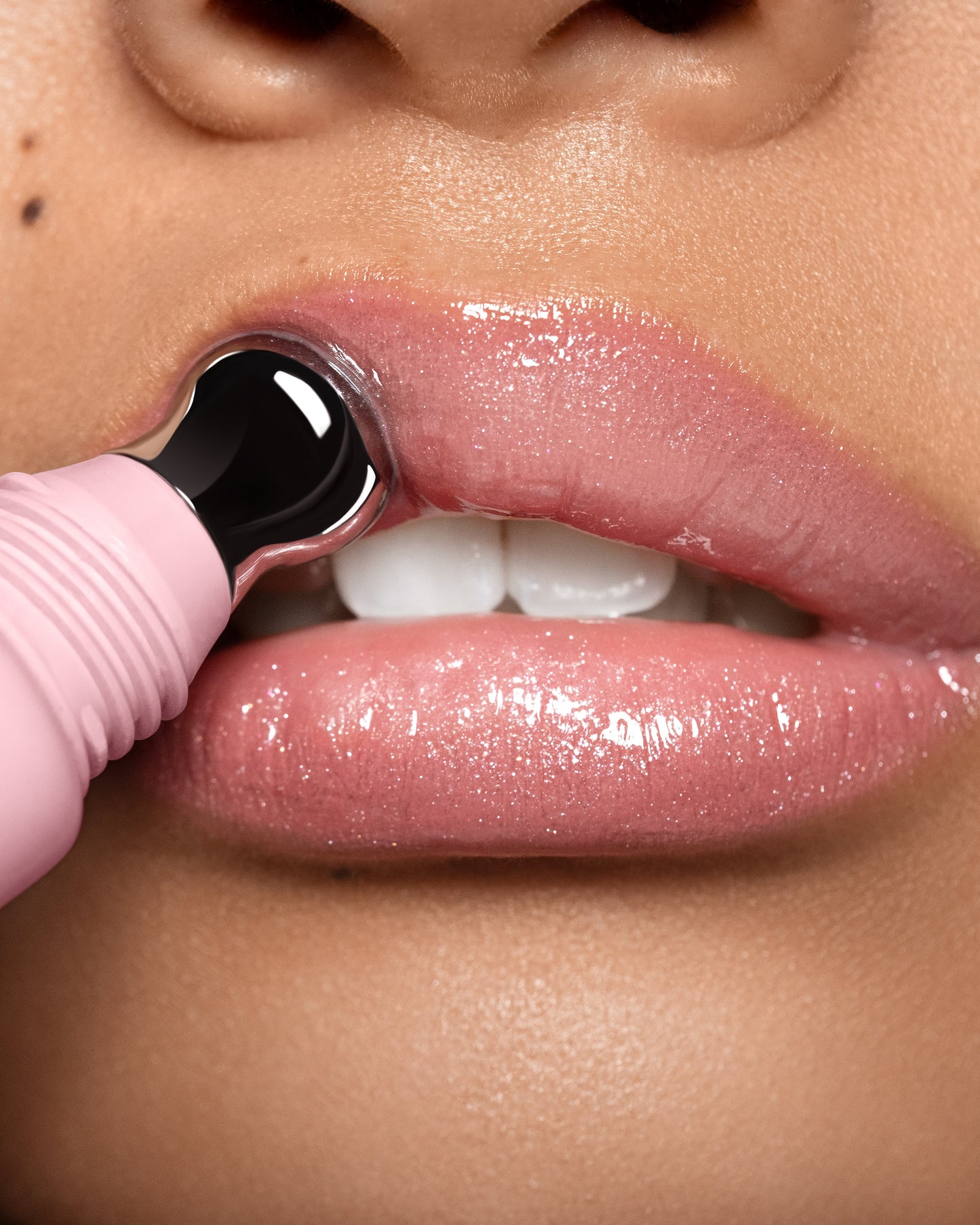 Ân-Gloss Ceramide Lip Treatment in Angel Food